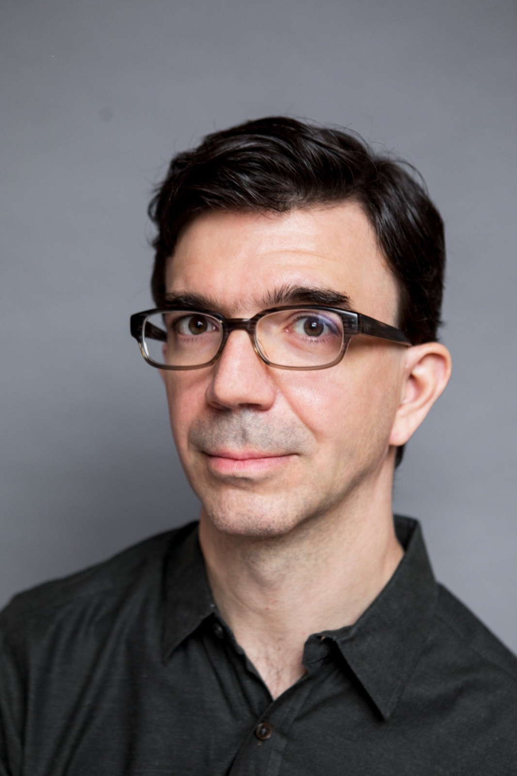 Tobias Frere-Jones, offizielles Porträt aus dem Q&A zum 20-jährigen Jubiläum des National Design Award.