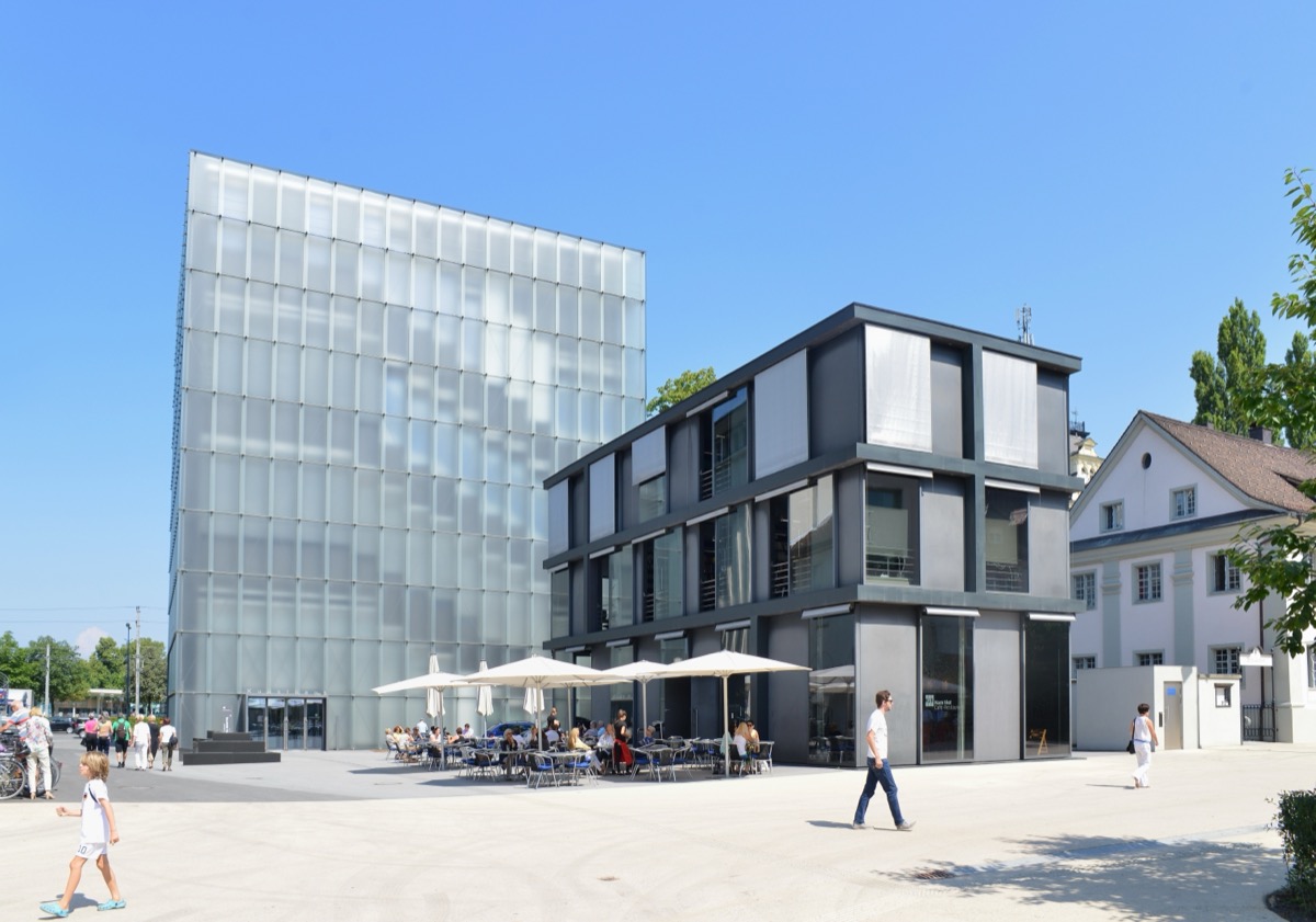 Kunsthaus Bregenz, the etched-glass cube on the square