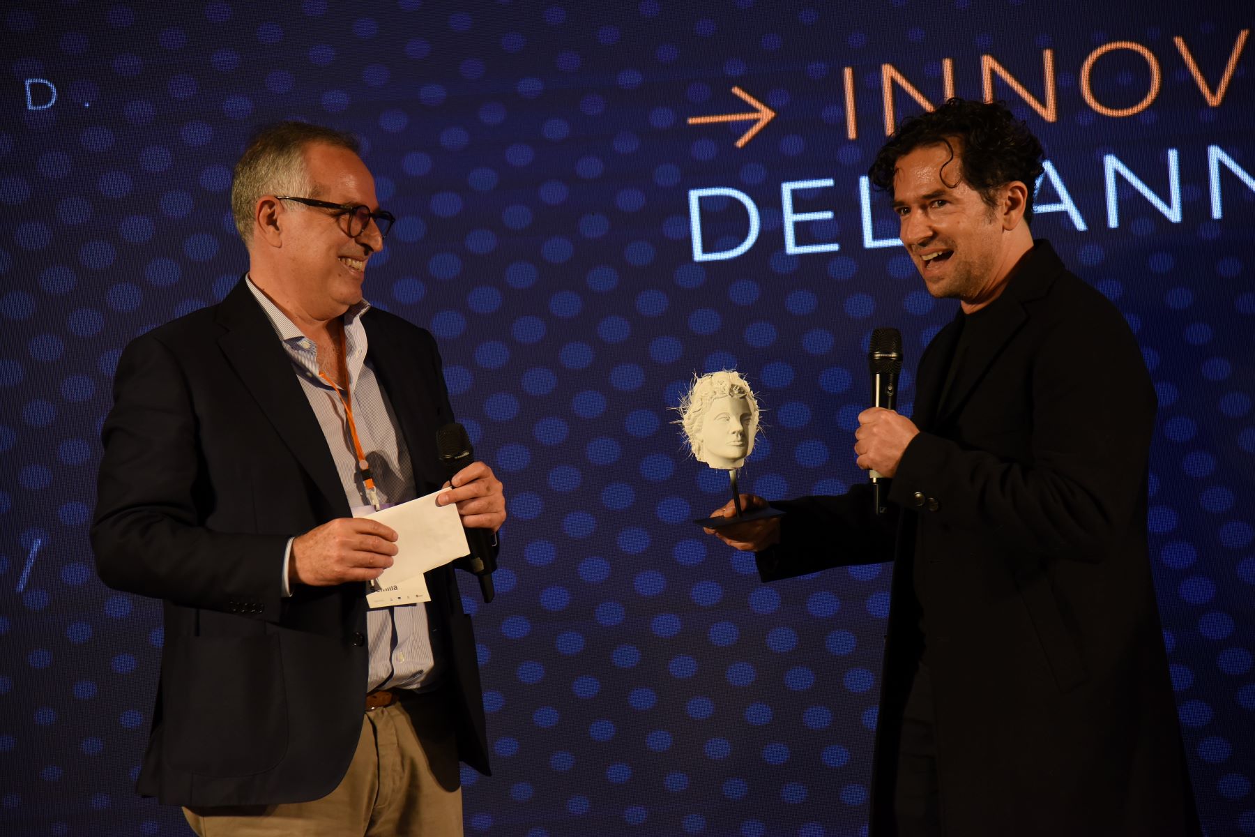Salvatore Sanfilippo accepting an innovation award in Sicily