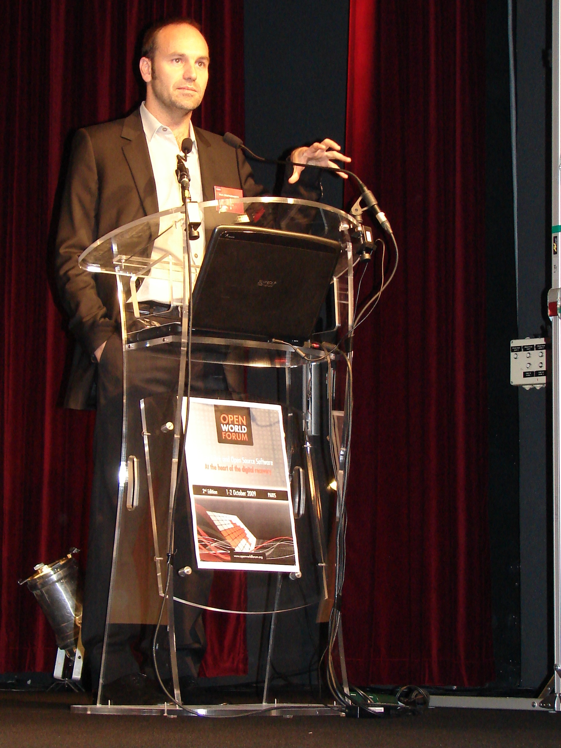 Mark Shuttleworth speaking at the Open World Forum in Paris